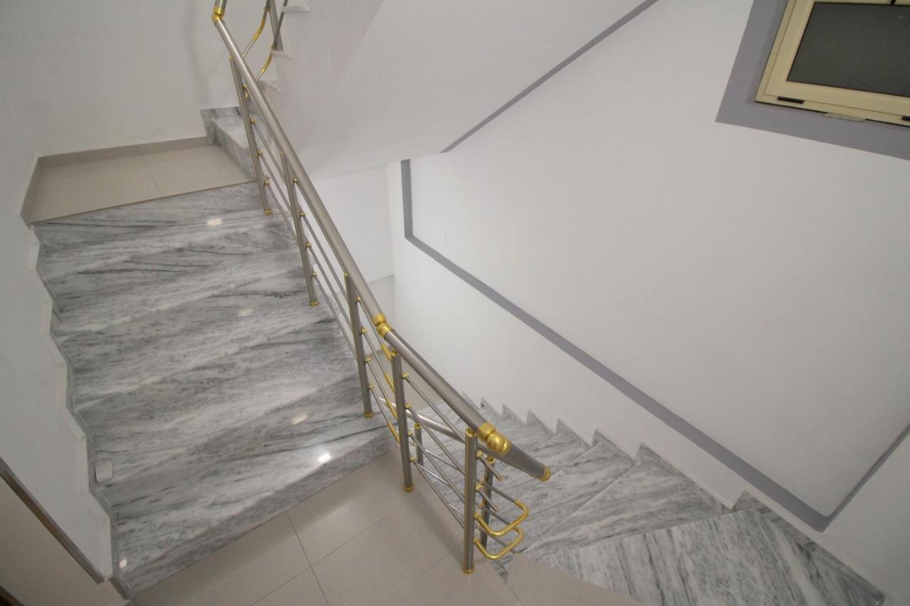 Doka Center Apartments Sarandë Exteriér fotografie